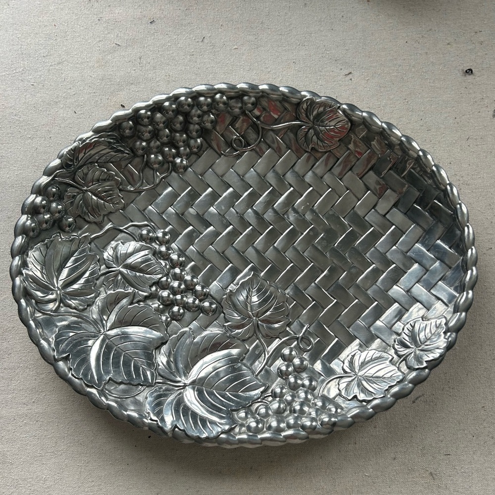 LENOX *Grape Weave* serving Platter Aluminum~15-1/2" Tray
